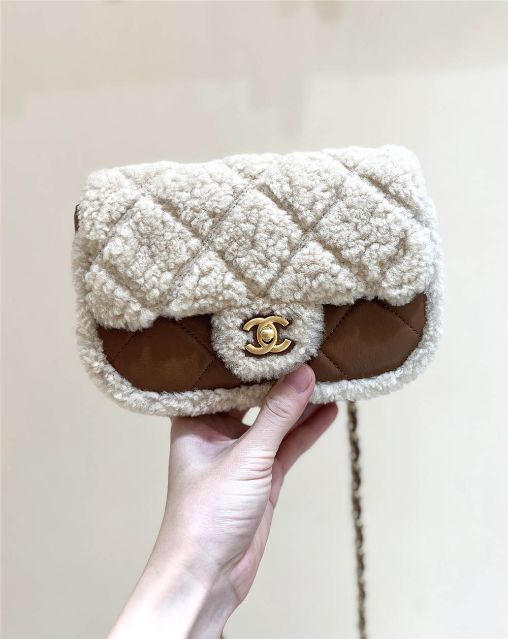 Chanel Flap bag, Shearling lambskin & gold-tone metal AS514800 Size 12*18*6cm 2025 new 